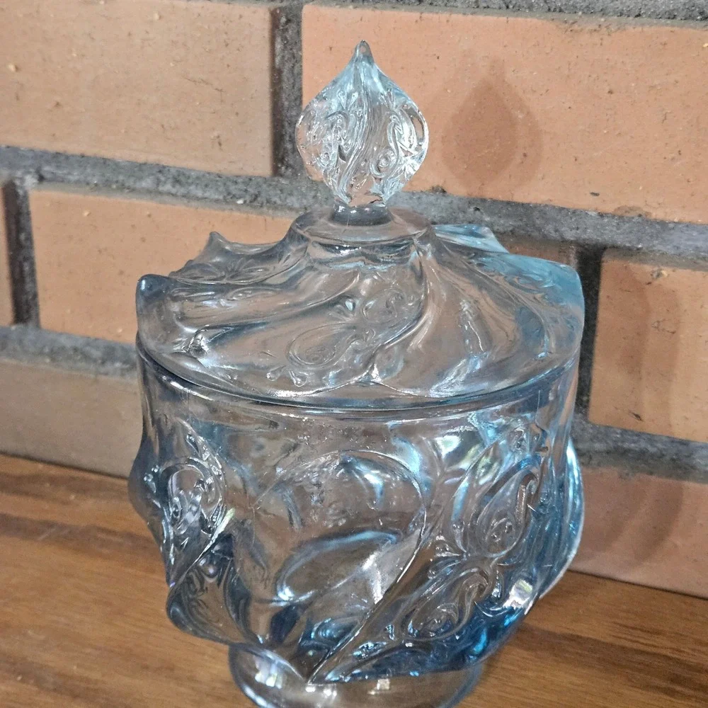 Fenton blue paisley